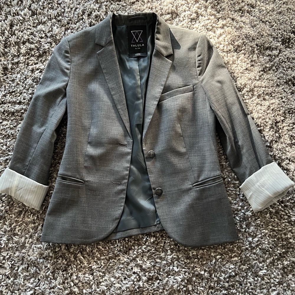 Aritzia Talula blazer
